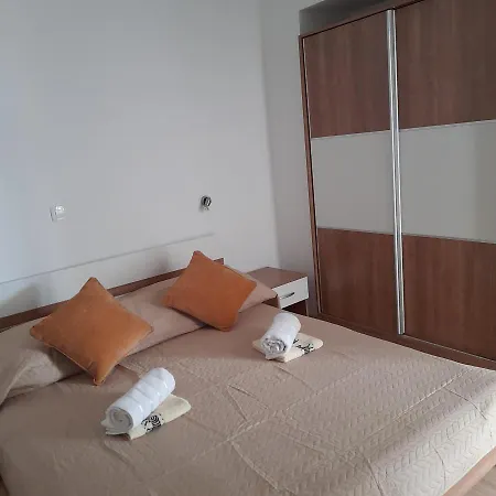 Nika بريمونتيرا