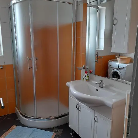 Nika بريمونتيرا