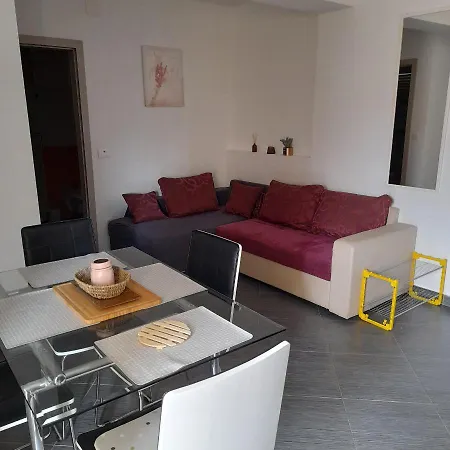 Nika Apartment *